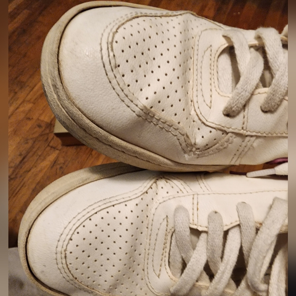 sneakers - Picture 4 of 8